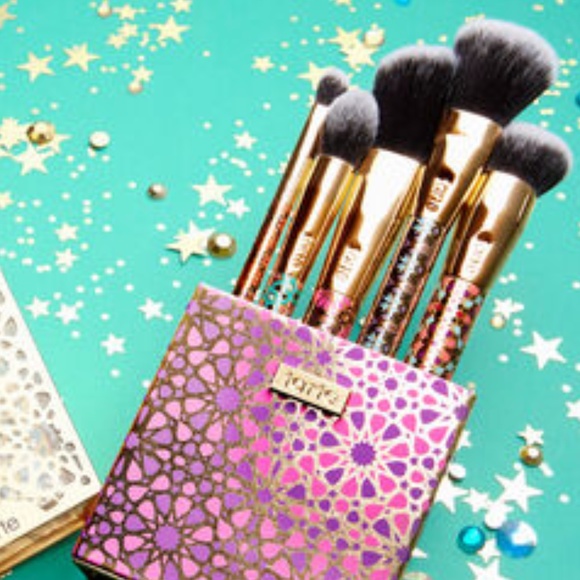 ULTRA RARE Tarte Treasured Tools Brush Set - Picture 4 of 4